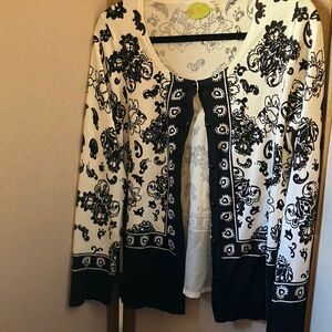 Prima Bella Floral Black and White Embellished Women's Sweater Petite XL